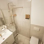 Weiss Boutique Aparthotel Brasov