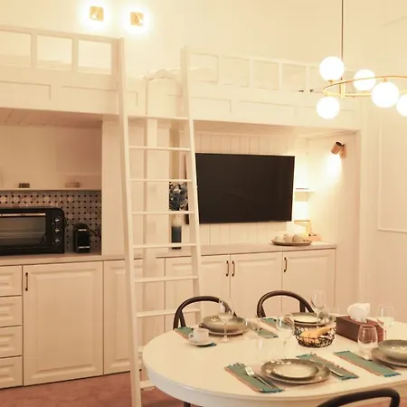 Weiss Boutique 3*