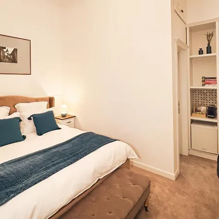 Weiss Boutique Apartahotel 3*